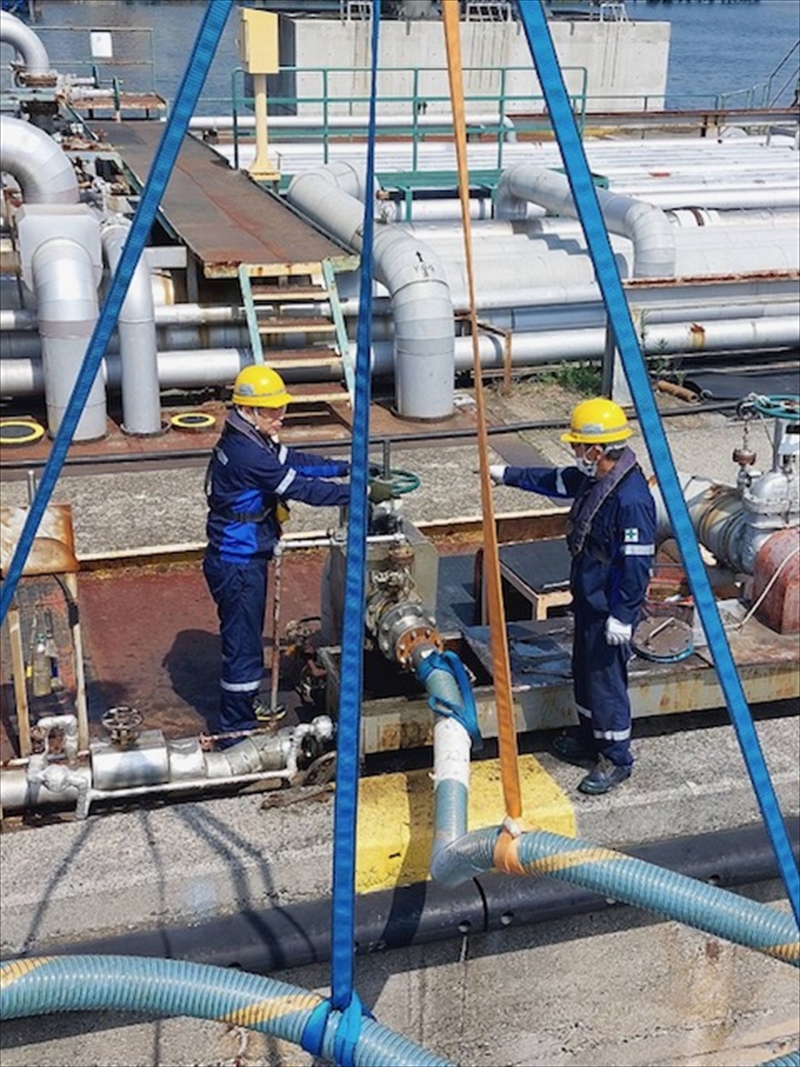 荷役作業中！